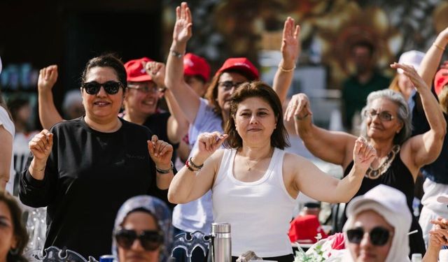 Balçova'da Anneler Günü coşkusu