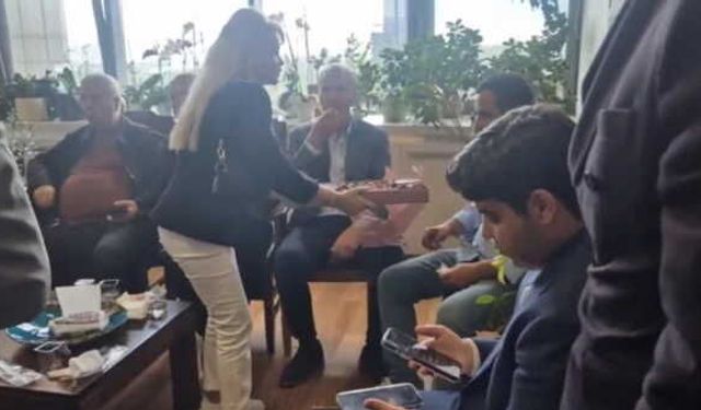 Kılıçdaroğlu ekibinden CHP Genel Merkezi’nde kutlama