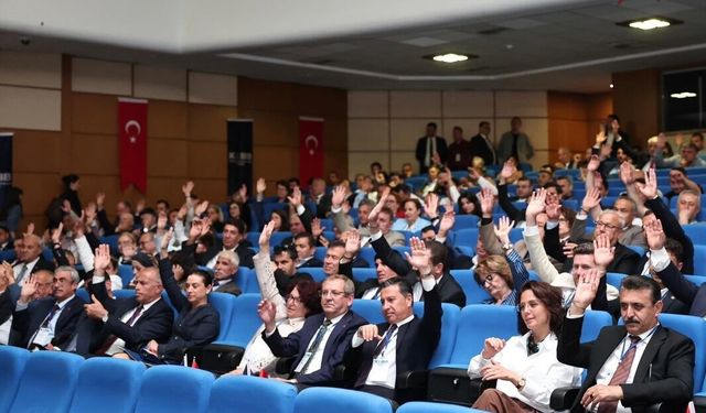 Kıyı Belediyeler Birliği Başkanlığına Ahmet Aras seçildi
