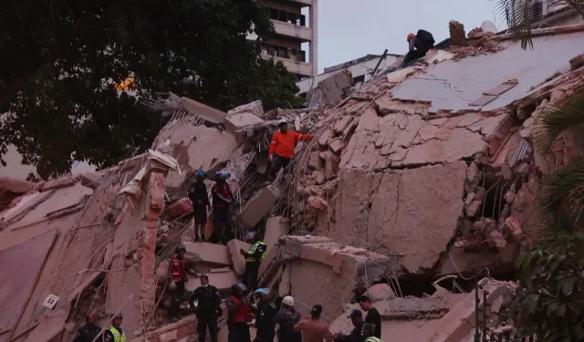 Venezuela’da çifte deprem faciası