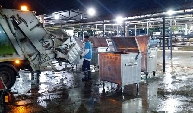 Efeler'in bayram mesaisi meyvesini verdi