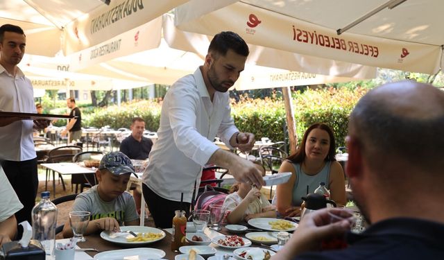 Efeler’in doğa kahvaltısı vatandaşların gözdesi oldu