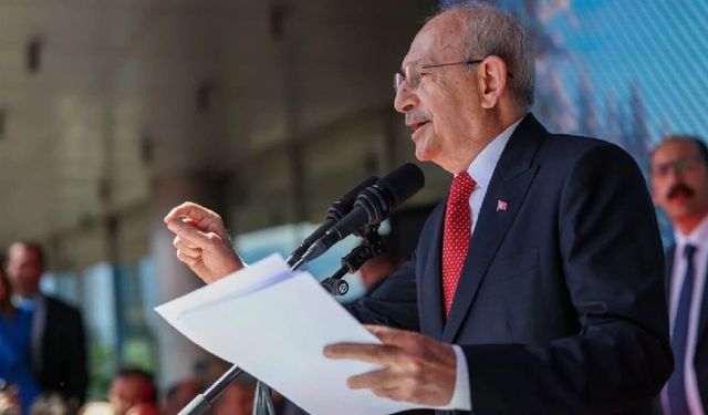 Destekçiler tek tek desteğini çekiyor