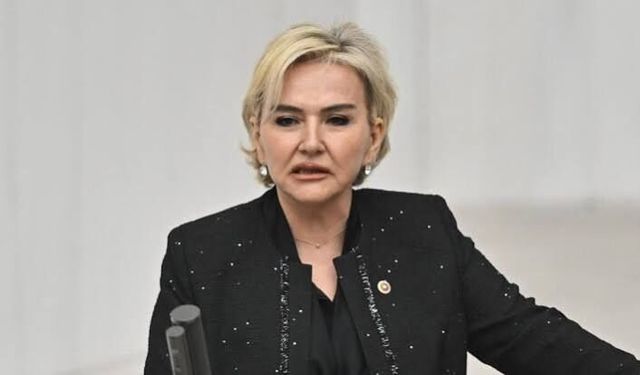 İstanbul Milletvekili Nimet Özdemir AKP’ye katıldı