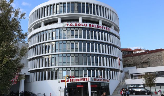 Bolu Belediyesi’ne operasyon: 10 kişiye gözaltı