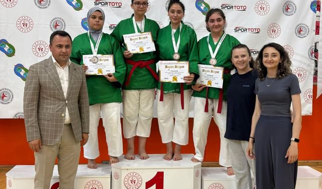 Kütahya Belediyespor 2 madalyayla döndü