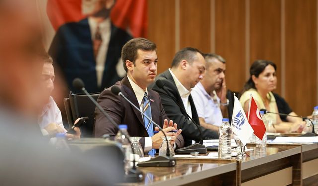 Başkan Mandalinci muhtarlarla bir araya geldi