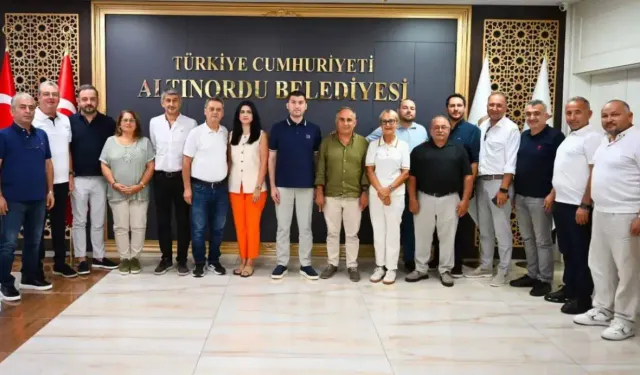 Altınordu Belediye Başkanı CHP’den ayrıldı