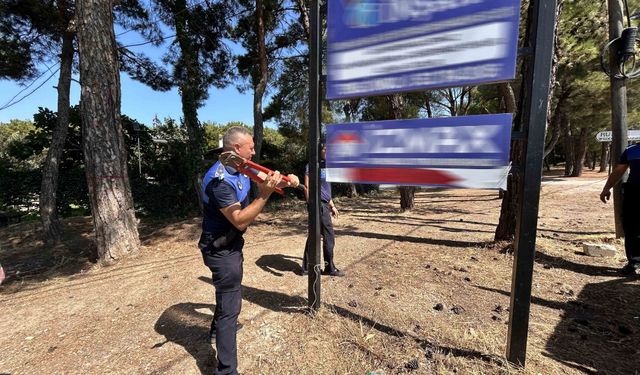Bornova'da görsel kirliliğe zabıta freni