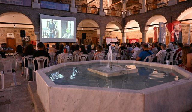 Toz Bezi Sinemaseverlerle Buluştu