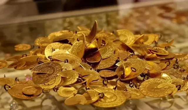 Altın zirveyi gördü: Gram altın 7 bin liraya yaklaştı