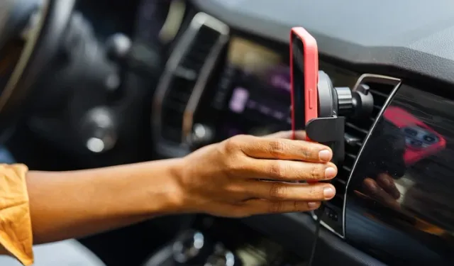 Telefonunuz araçta neden aşırı ısınıyor?