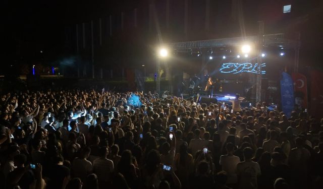 Aydın’da yaz akşamı Eypio konseriyle renklendi