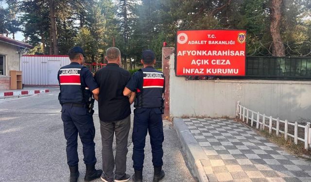 Jandarma çeşitli suçlardan aranan 40 kişiyi yakaladı