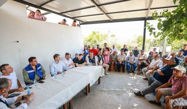 Başkan Mandalinci çalışmalarını Karaova'da sürdürdü