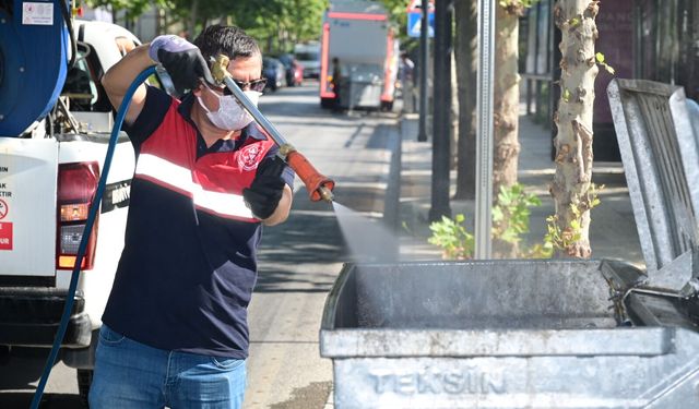 Büyükşehir'den Konteynerlerde Temizlik Seferberliği