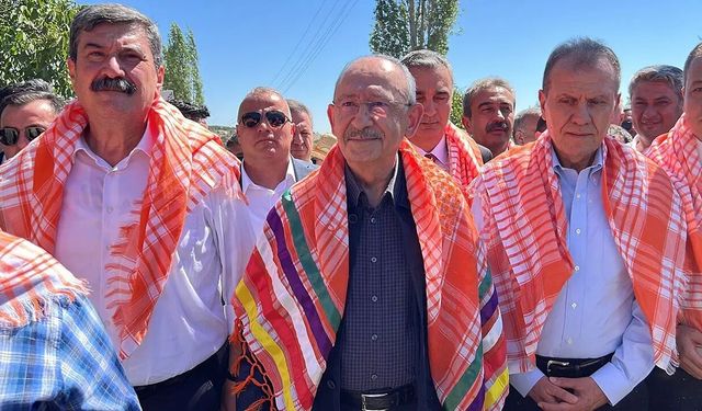 Vahap Seçer’den Kılıçdaroğlu ile yan yana CHP mesajı