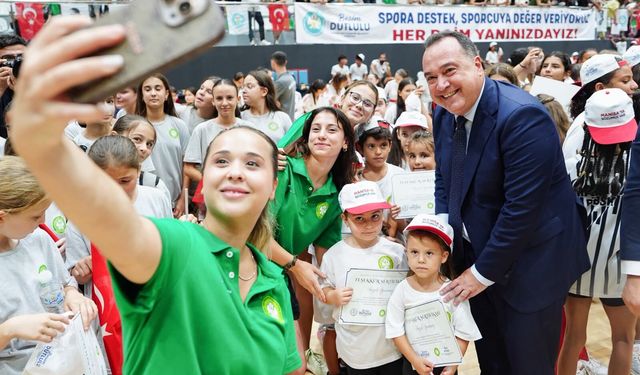 Yaz spor okullarında 5 bin çocuk sporla buluştu
