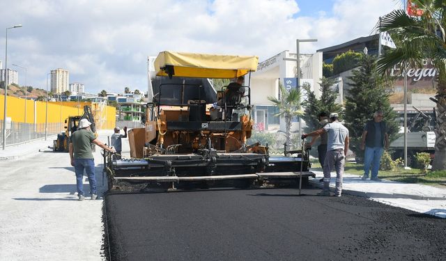 Kuşadası Belediyesi’nden Değirmendere’de asfalt mesaisi