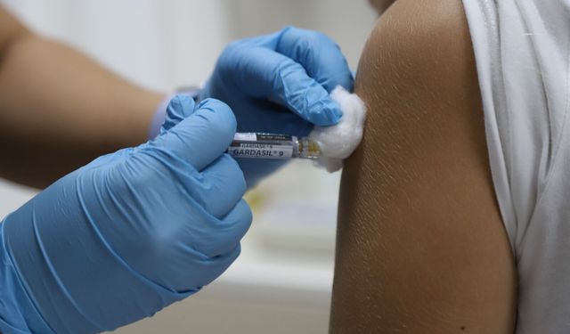 Büyükşehir’in HPV aşı desteği sürüyor