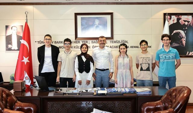 Çavuşoğlu: "Sizlerle gurur duyuyoruz"