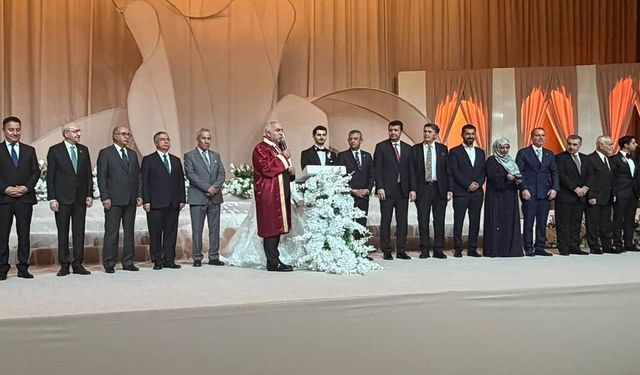 Davutoğlu'nun oğlunun düğününde dikkat çeken anlar
