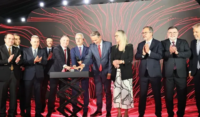 İzmir'e 300 milyon dolarlık Veri Merkezi