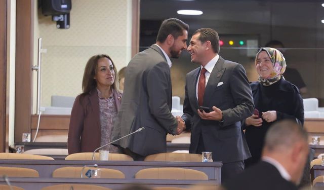 İBB Meclisi’nde CHP’den ayrıldı: İlk hamlesi dikkat çekti