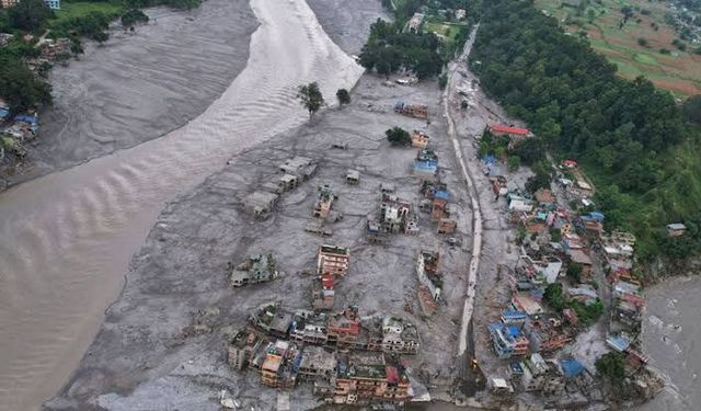Nepal’de sel felaketi: Yıkım havadan görüntülendi