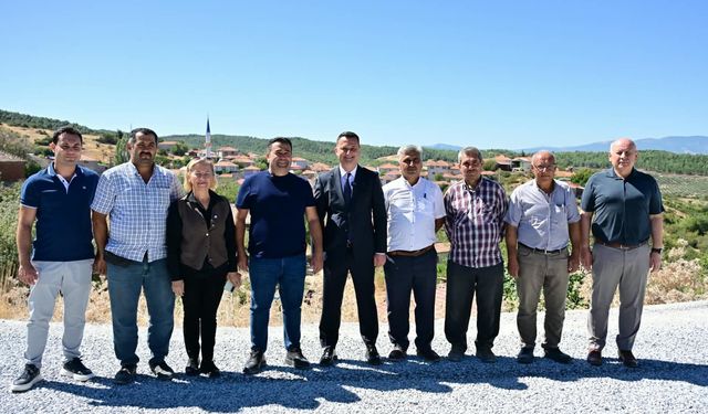 Manisa Büyükşehir’den 2 ilçenin 10 mahallesine asfalt