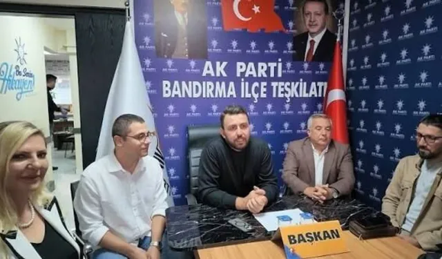 Bandırma’da CHP’den Ayrılan Özgür Özel AK Parti’ye katıldı
