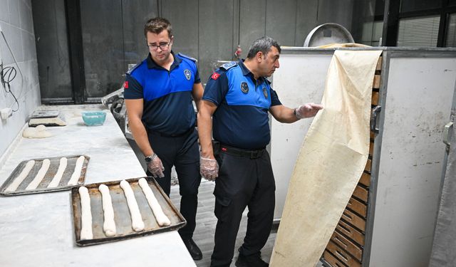 Başkan Eşki'den fırınlara gece yarısı denetimi