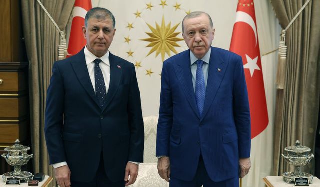 Fotoğraflar iddiaları güçlendiriyor: Tugay AKP yolunda!