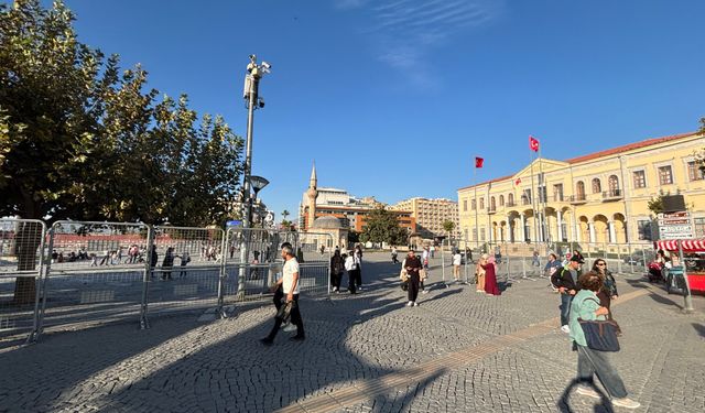 Açıklamaya izin çıkmadı… Konak Meydanı ablukada!