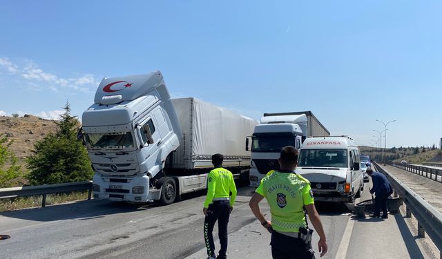 Afyonkarahisar’da zincirleme kaza... 6 yaralı