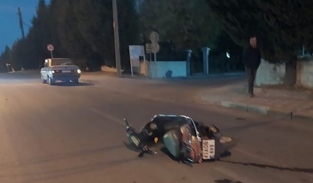 Tavşanlı’da motosiklet ile otomobile çarpıştı!