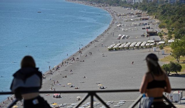 Antalya'dan ekim sonunda yaz ayı tadında 'kıskandıran' görüntüler