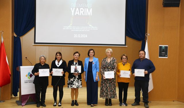 Karabağlar Kent Konseyi'nden 'Gülümsemesi Yarım Kalan Kadınlar'