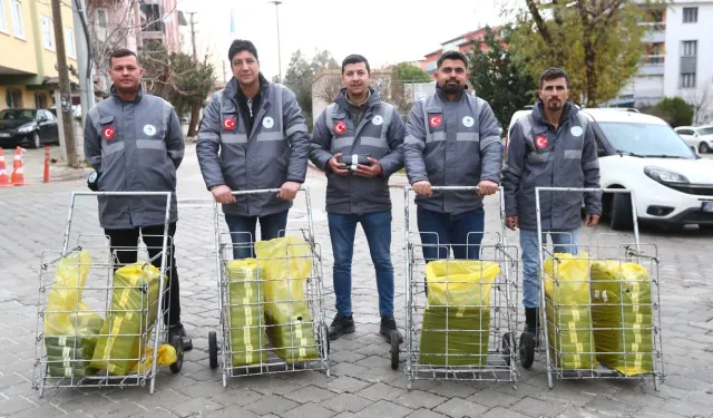 Pamukkale Belediyesi’nden düzenli çöp poşeti dağıtımı başladı