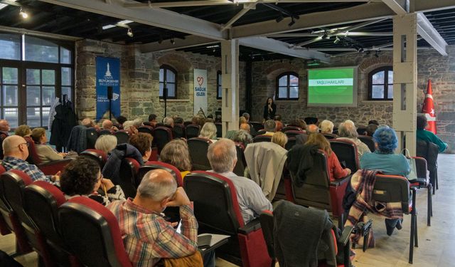 İzmir Eğitim hayatlarının ikinci baharını yaşatıyor