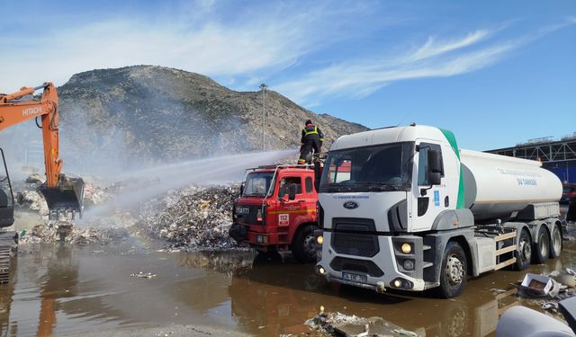 Kuşadası Belediyesi’nden Söke’deki yangını söndürmek için destek