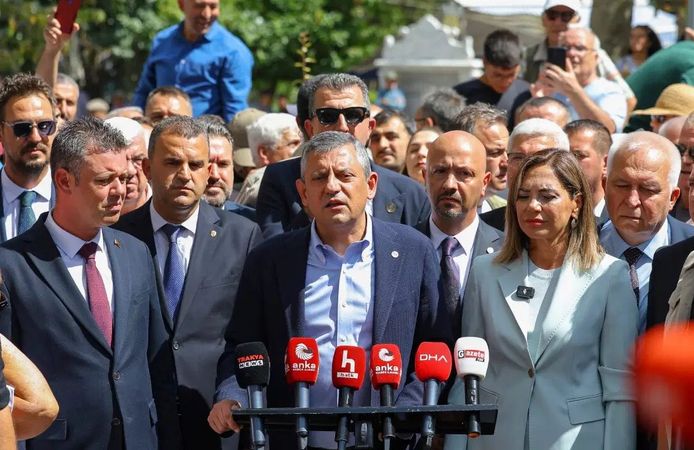 Özgür Özel'den Üsküdar tepkisi: "Kapkaç yapacaklar"