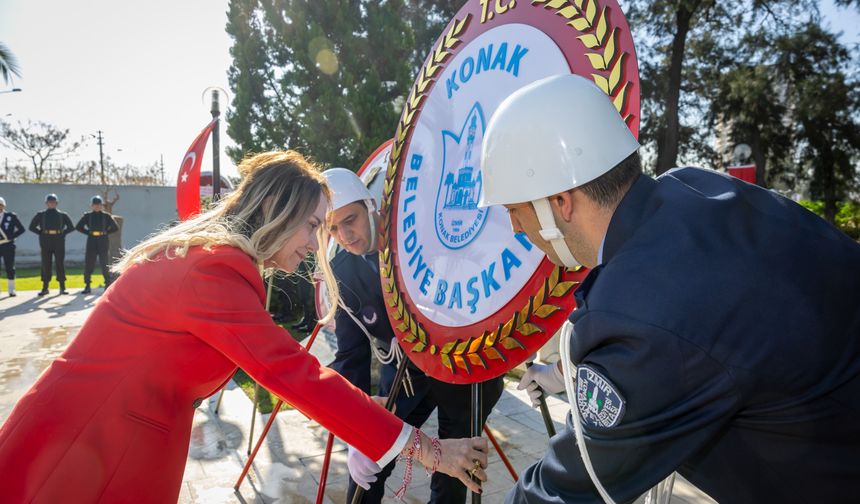 Konak Çanakkale şehitlerini andı