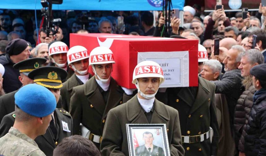 Kuzey Irak’ta Dron saldırısı sonrası şehit olan Uzman Onbaşı Berat Mecit Day’a son görev