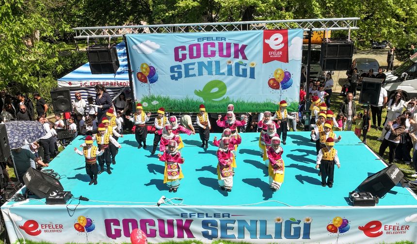 Efeler'in çocuk şenliği'ne binler akın etti