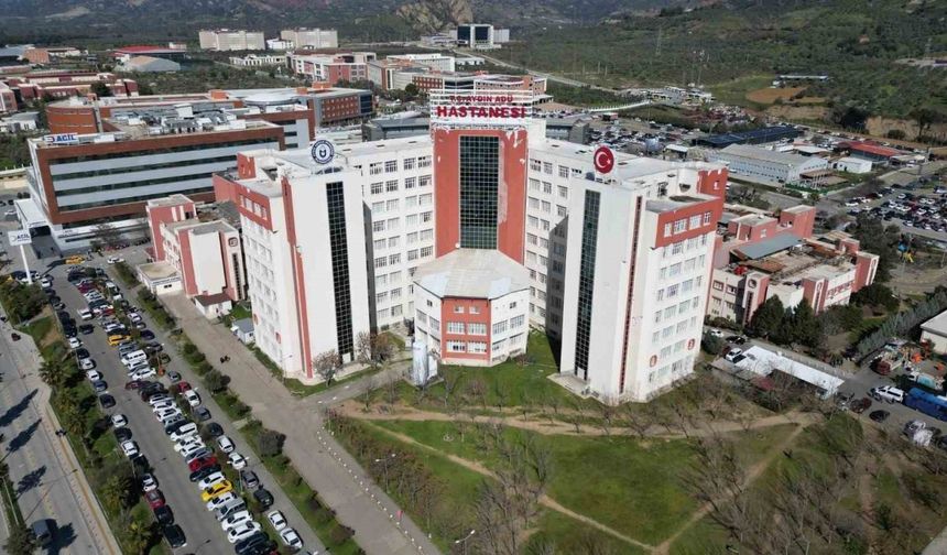 ADÜ’lü profesör ve sekreteri ’rüşvet’ iddiasıyla gözaltına alındı