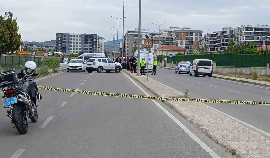 Boşanma aşamasındaki eşini kafasından silahla vurarak öldürdü