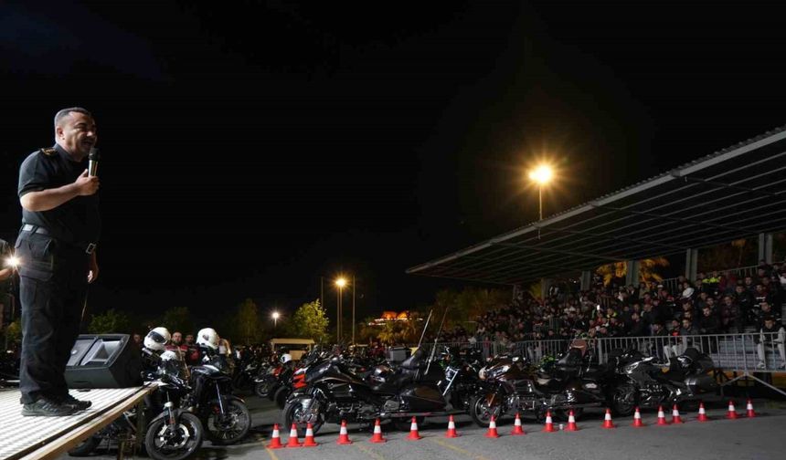 Emniyet Müdürü Arıbaş motosiklet sürücülerine seslendi: "Samsun’da kask duyarlılığı oluşturalım"