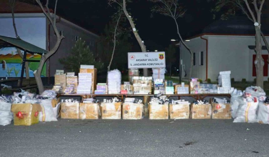 Kargo tırında binlerce kaçan ürün ele geçirildi