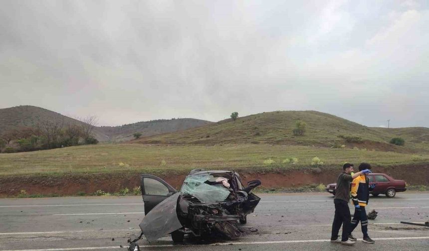 Malatya’da hafif ticari araç ile otomobil çarpıştı: 2 ölü, 2 yaralı